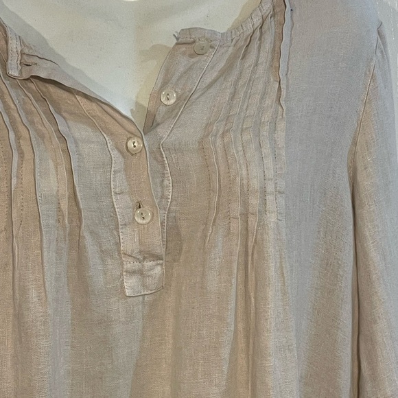 Chic Beige Women's Blouse - Picture 3 of 10